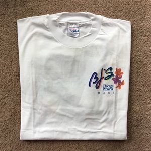 Vintage ‘94 BJ’s Chicago Pizzeria Maui T-shirt